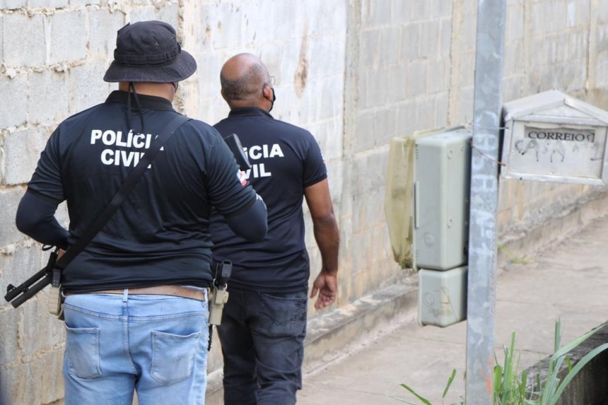 Polícia prende dois homens durante uma operação em Casa Nova