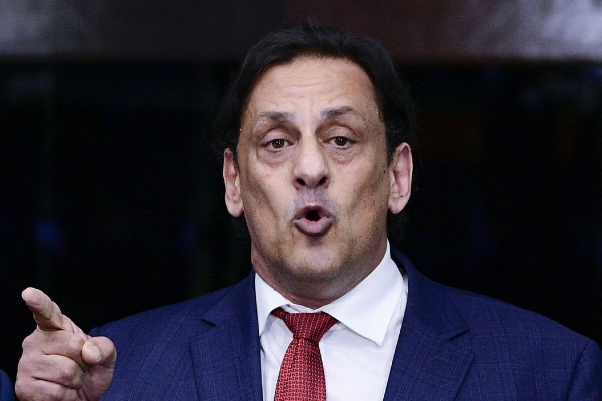 Wassef diz que é vítima de perseguição após depoimento sobre joias