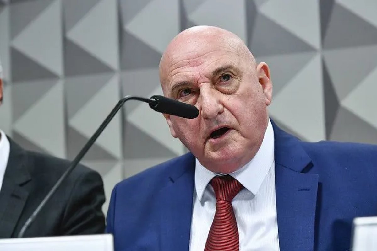 Quebra de sigilo telefônico de ex-chefe da Abin mostra pedido de Gonçalves Dias para não ser relacionado à operação