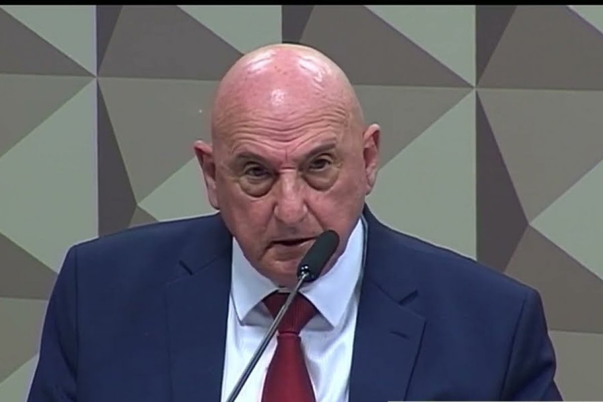 Governistas admitem falha de Gonçalves Dias, mas não de dolo militar