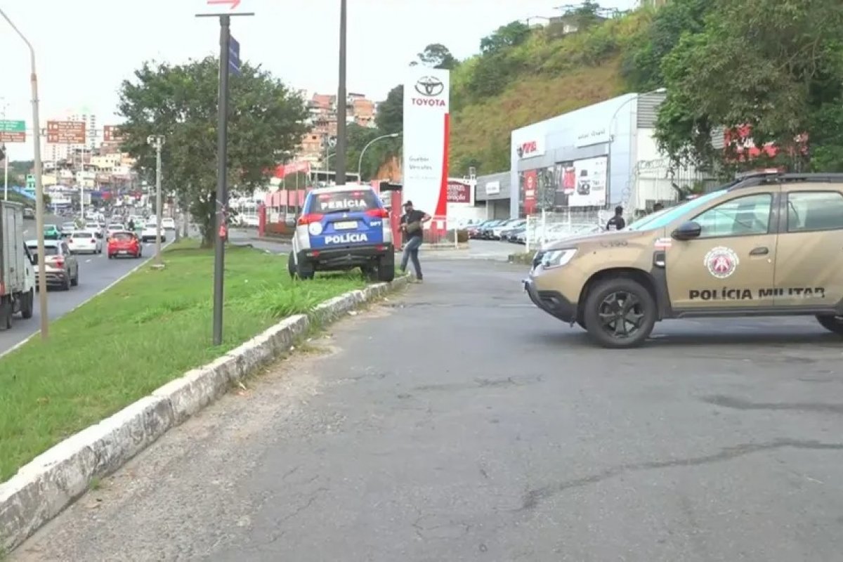 Corpo de homem com mãos e pés amarrados é encontrado na Bonocô