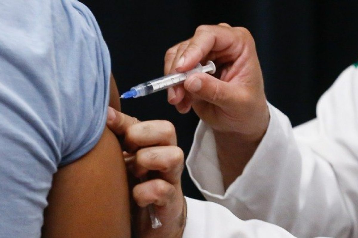 Covid: Brasil confirma mais dois casos da variante 'Éris' e transmissão local no Rio