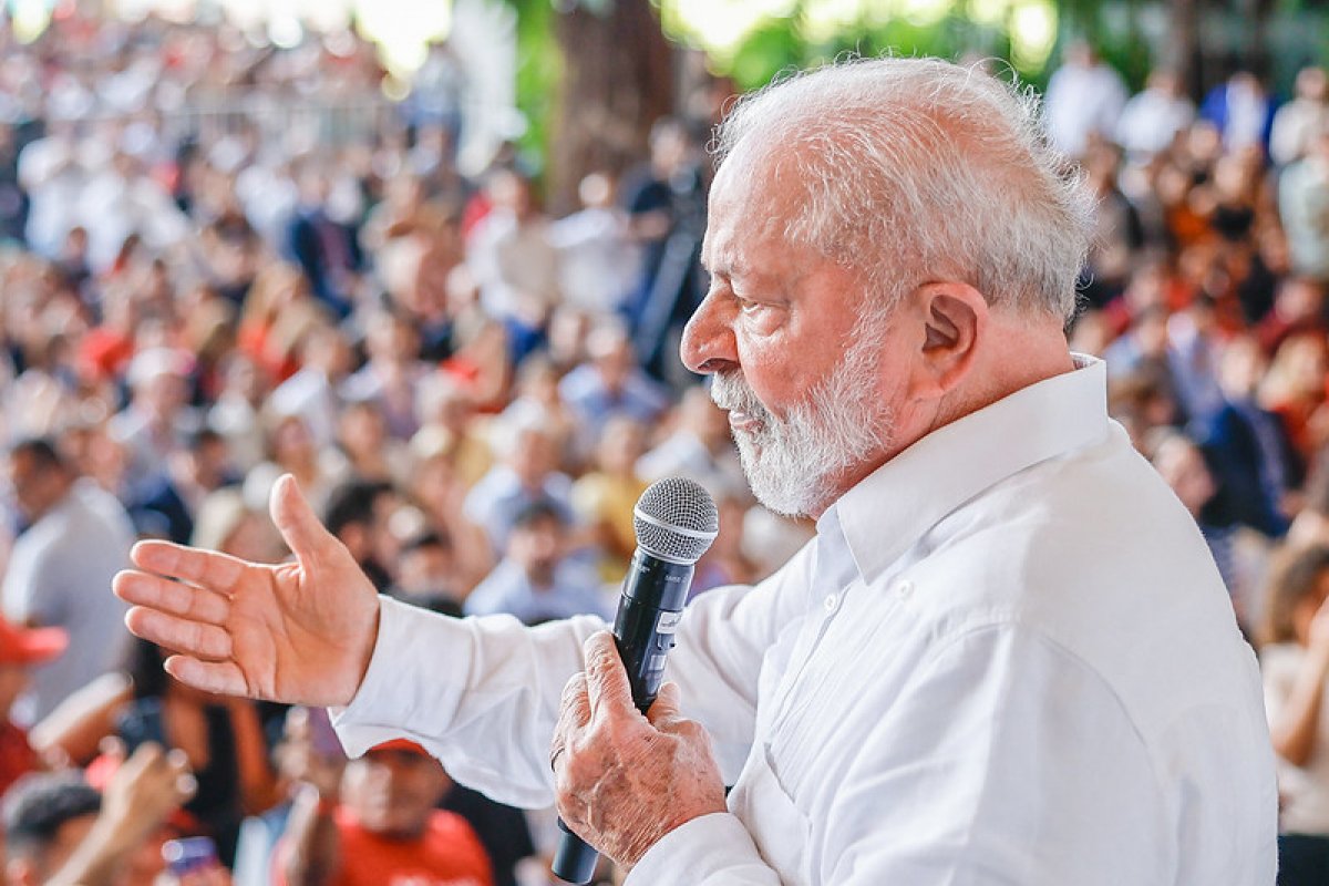 Lula diz que crescimento do PIB precisa ser distribuído