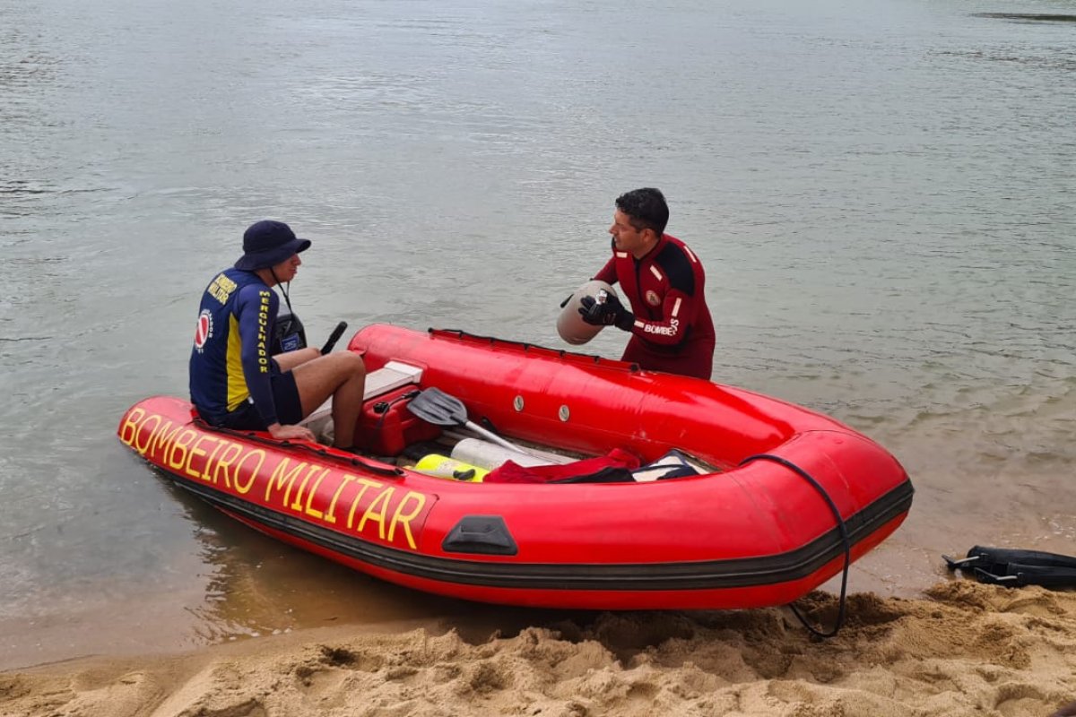 Bombeiros encontram corpos de adolescentes desaparecidas em rio de Jequié