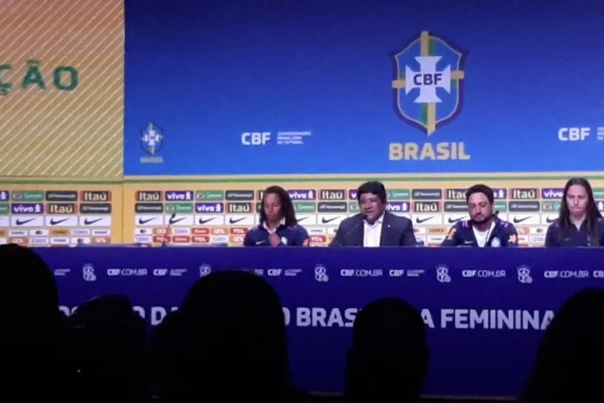 Arthur Elias é o novo técnico da seleção brasileira feminina