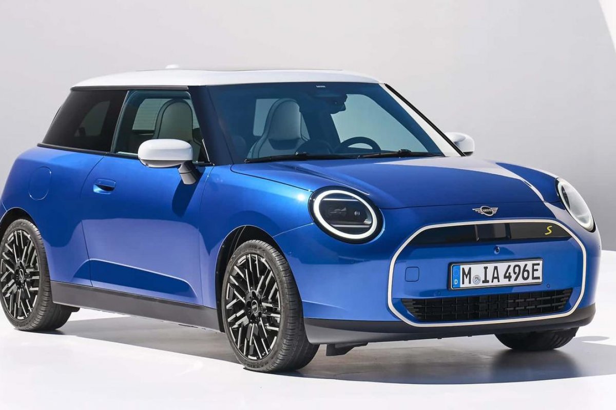 Mini apresenta nova geração do Cooper EV na Europa