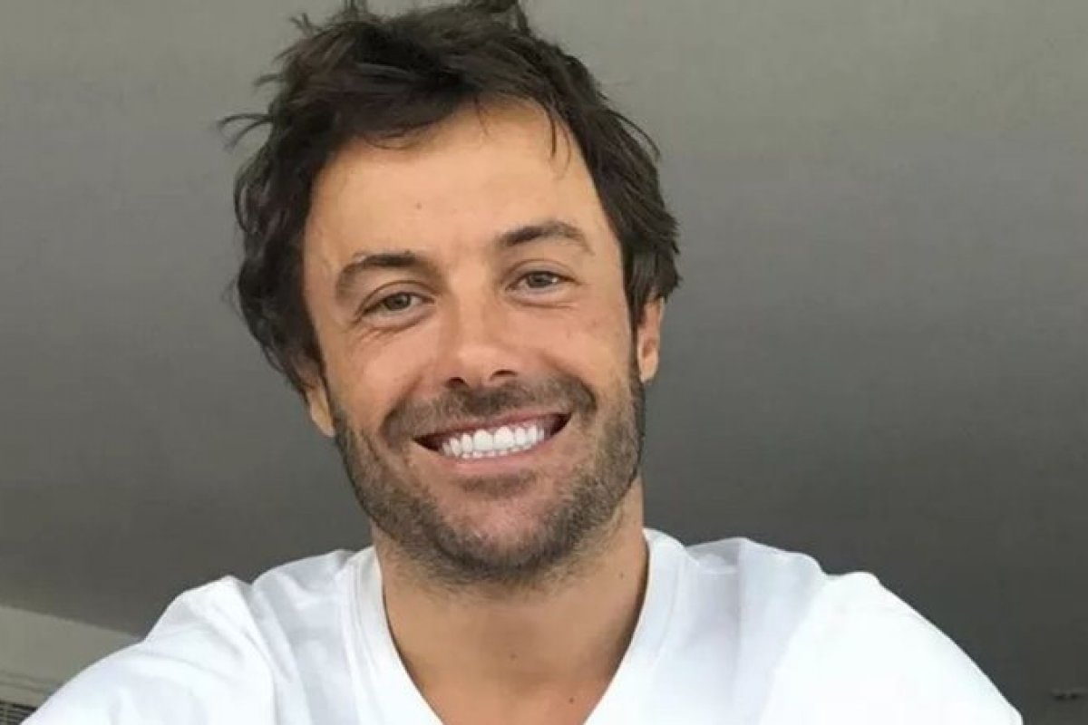 Ator Kayky Brito está respirando por ventilação mecânica na UTI de acordo com boletim médico divulgado na noite deste sábado (2); confira