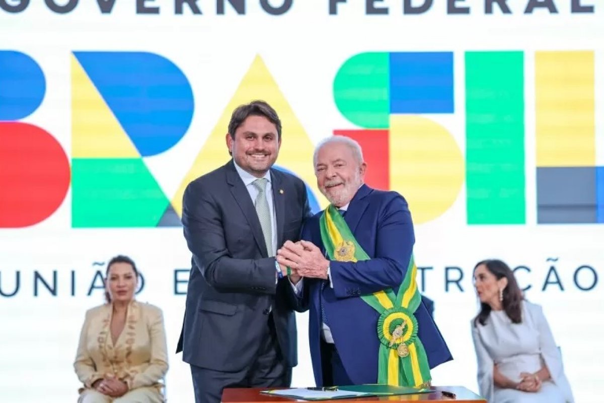 Vídeo: Jornalista do Estadão denuncia: Lula ignora erros de ministro