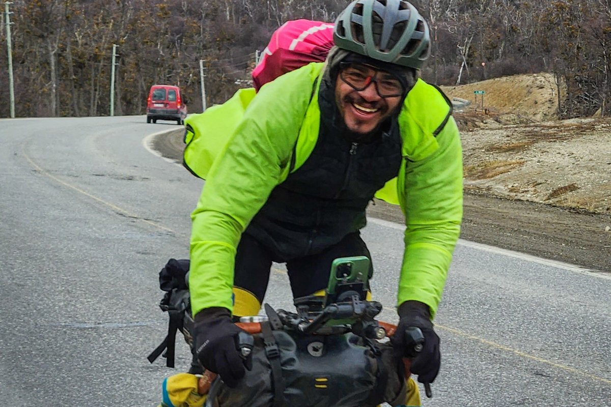 Brasileiro bate recorde mundial da Travessia das Américas de bicicleta, sem suporte!