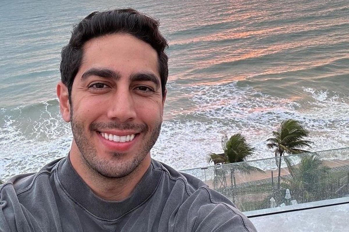 Com medo de ser envenenado, humorista recusa presente: "Seguidores desequilibrados"