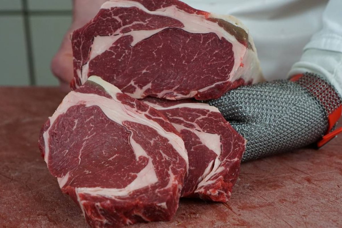 Consumo de carne bovina no Brasil cresce após queda de 9,36% nos preços