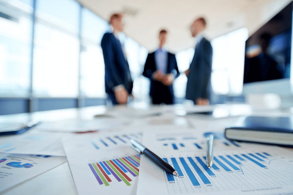 Quase 430 mil empresas fecharam no primeiro semestre de 2023