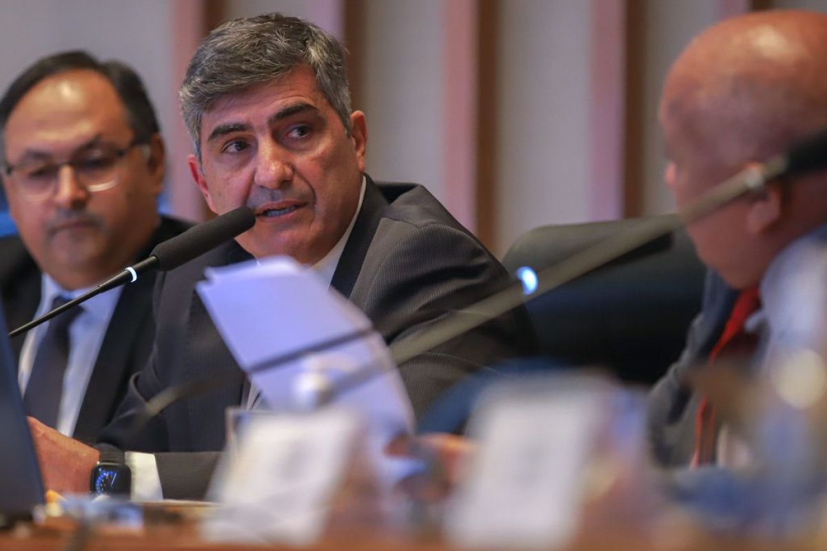 Ex-secretário do GSI afirma que ABIN não avisou sobre risco de invasões no Planalto