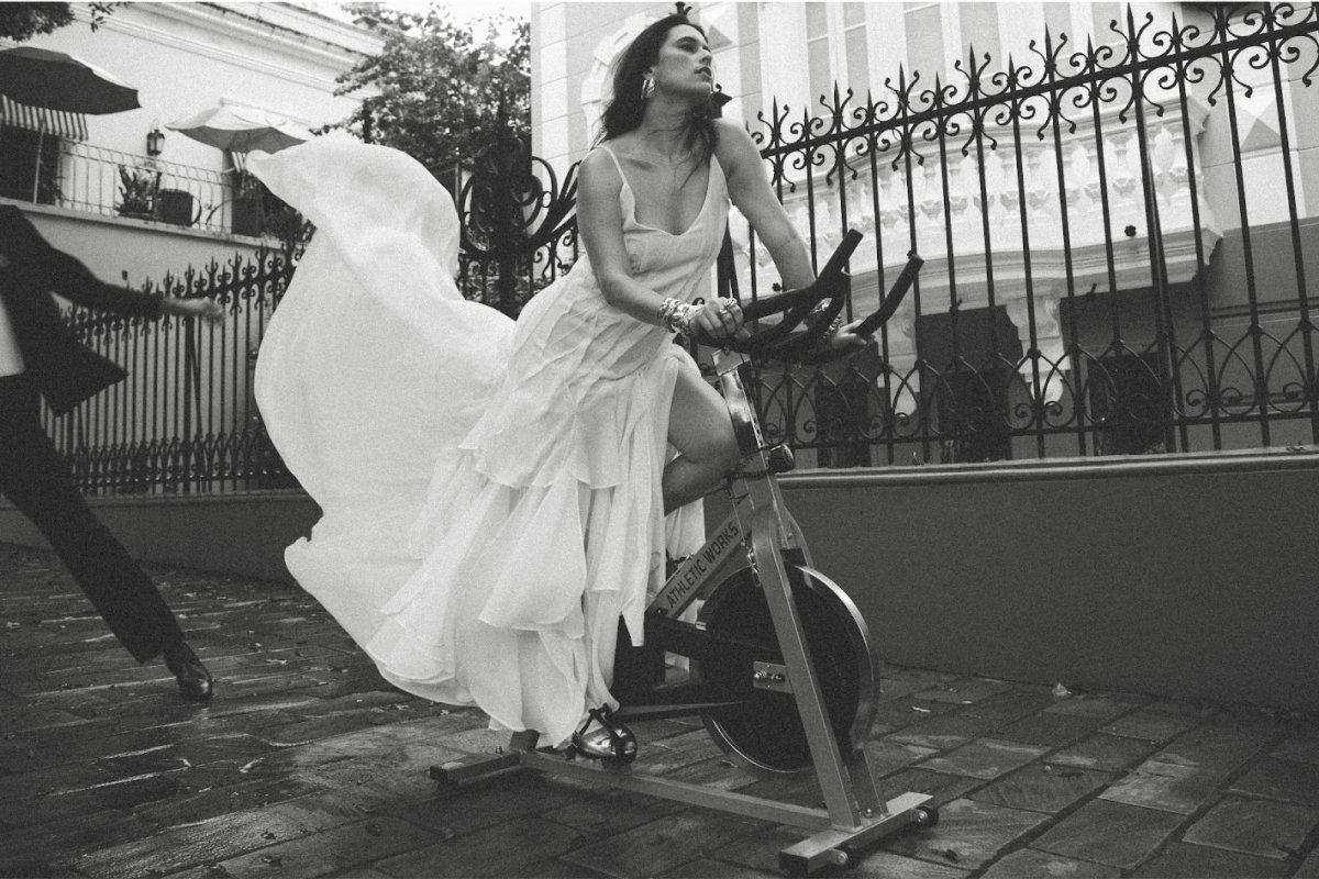 “Em Fuga é o novo disco da cantora amazonense Anne Jezini