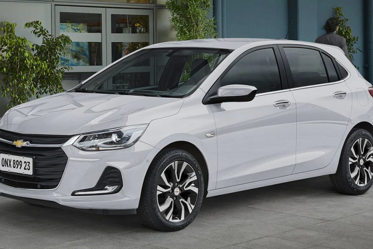 Chevrolet Onix volta a liderar ranking dos mais vendidos