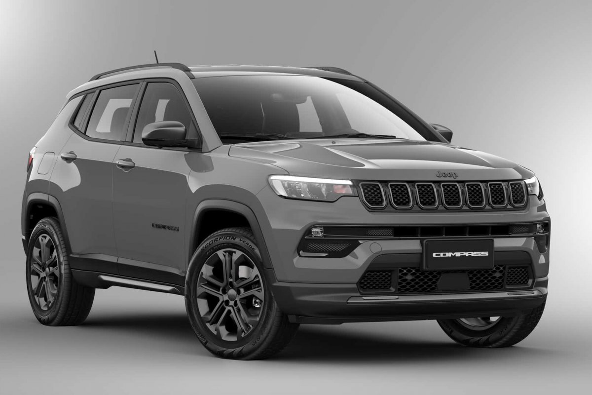 Jeep Compass estreia acabamento "Dark Pack" em duas versões: veja o preço