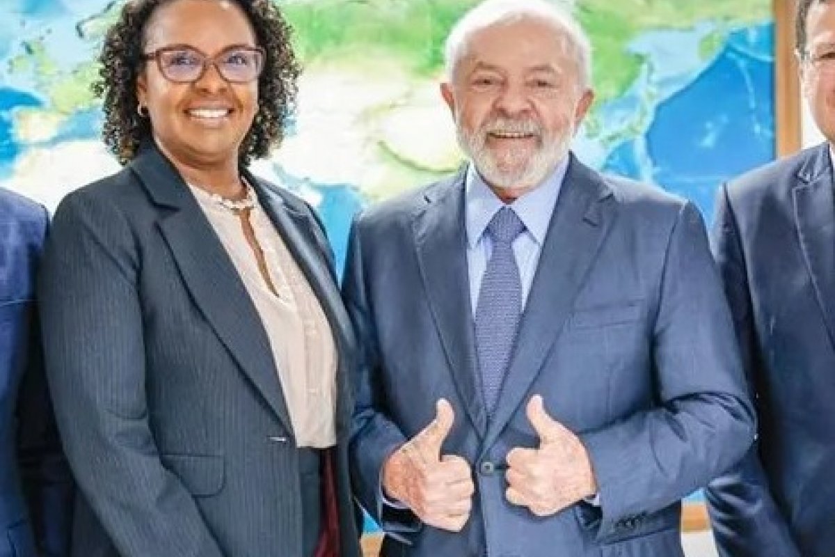 Lula nomeia advogada negra para Comissão de Ética da Presidência