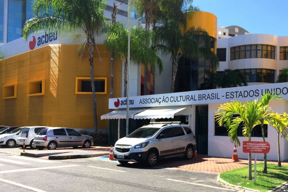 Associação está com inscrições abertas para cursos gratuitos de inglês