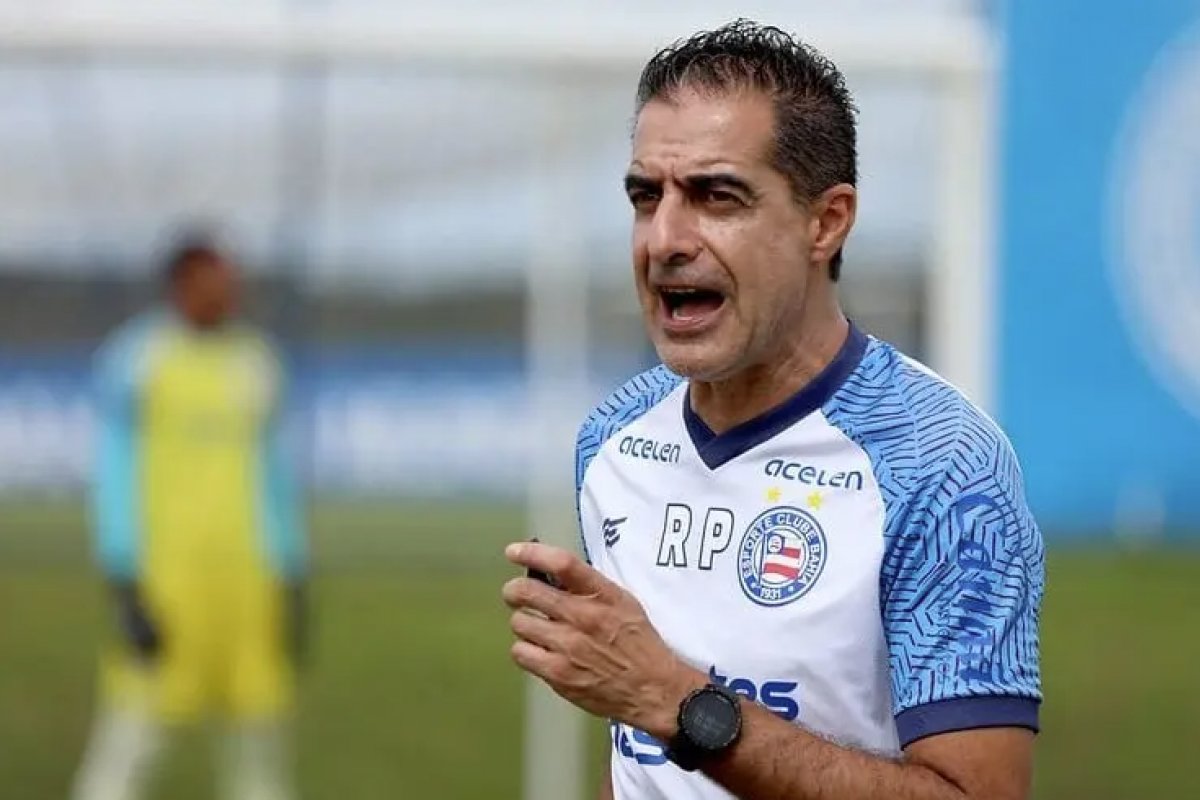 Criticado por mau desempenho, Renato Paiva pede demissão do Bahia