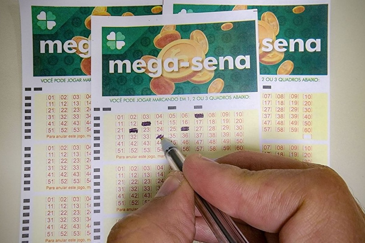 Mega-Sena pode pagar R$ 85 milhões neste sábado (9)