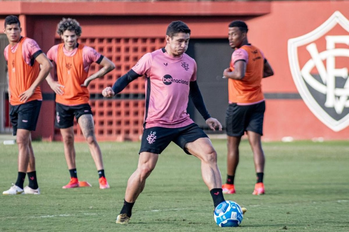 Para por fim a sequência sem vencer, Vitória encara CRB fora de casa pela Série B