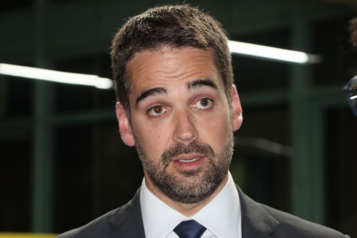 Justiça manda afastar Eduardo Leite da presidência do PSDB