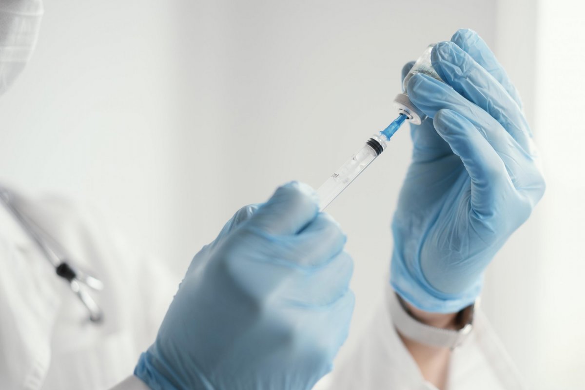 Vacina contra câncer pode chegar mais rápido após investimento de farmacêuticas