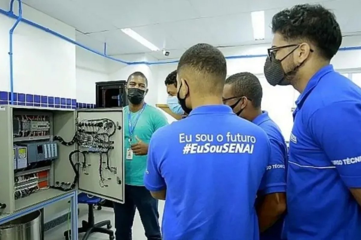 Senai Bahia abre 288 vagas gratuitas em cursos de aprendizagem industrial