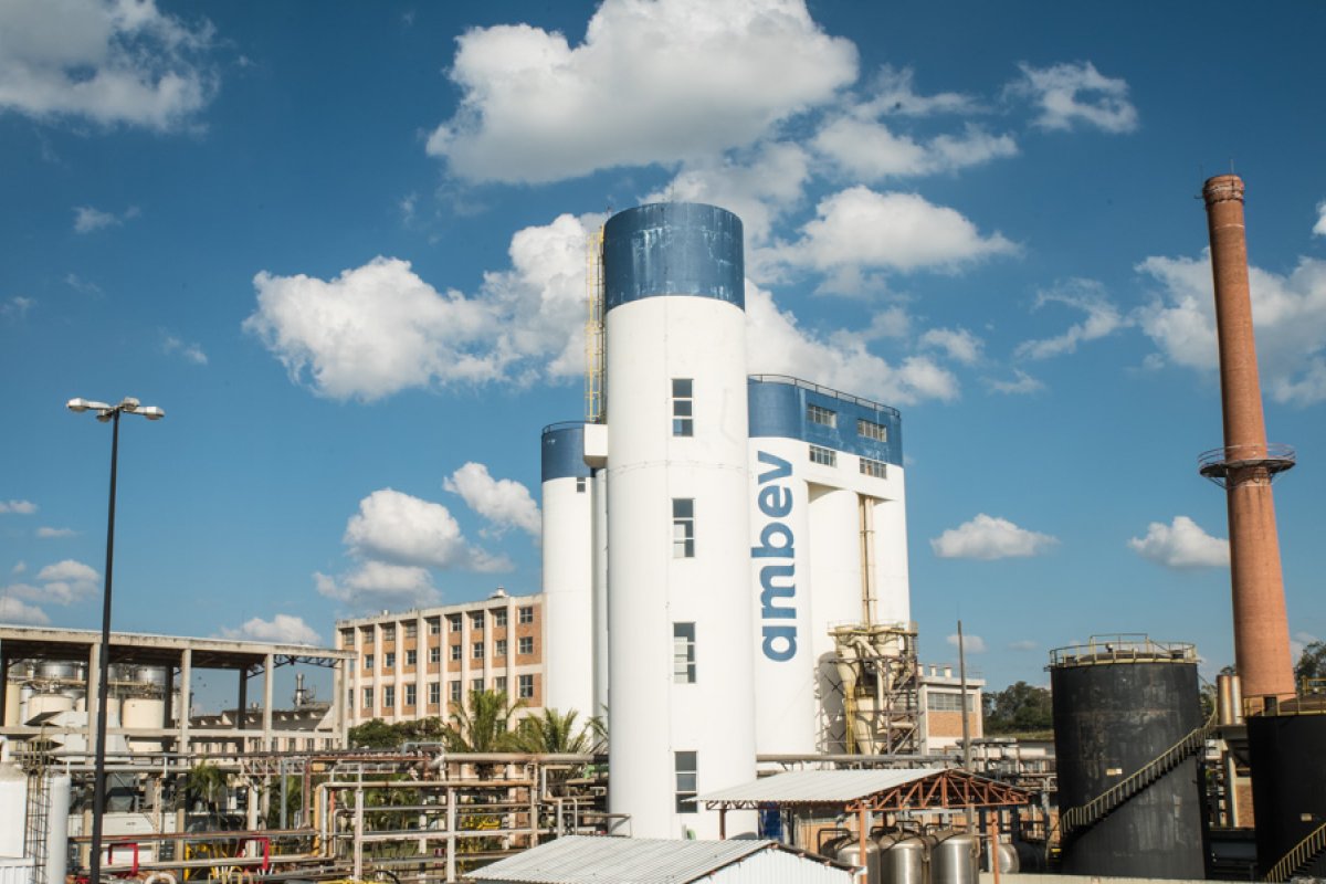 Receita Federal questiona Ambev por operações ligadas ao Imposto de Renda sobre lucros no exterior