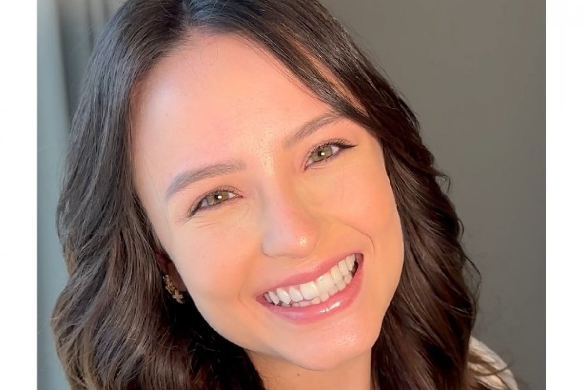 Netflix: Larissa Manoela se junta ao elenco da terceira e última temporada de De Volta aos 15!