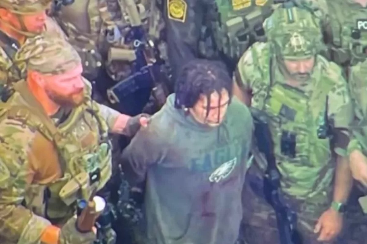 Vídeo: brasileiro foragido nos Estados Unidos é capturado pela polícia