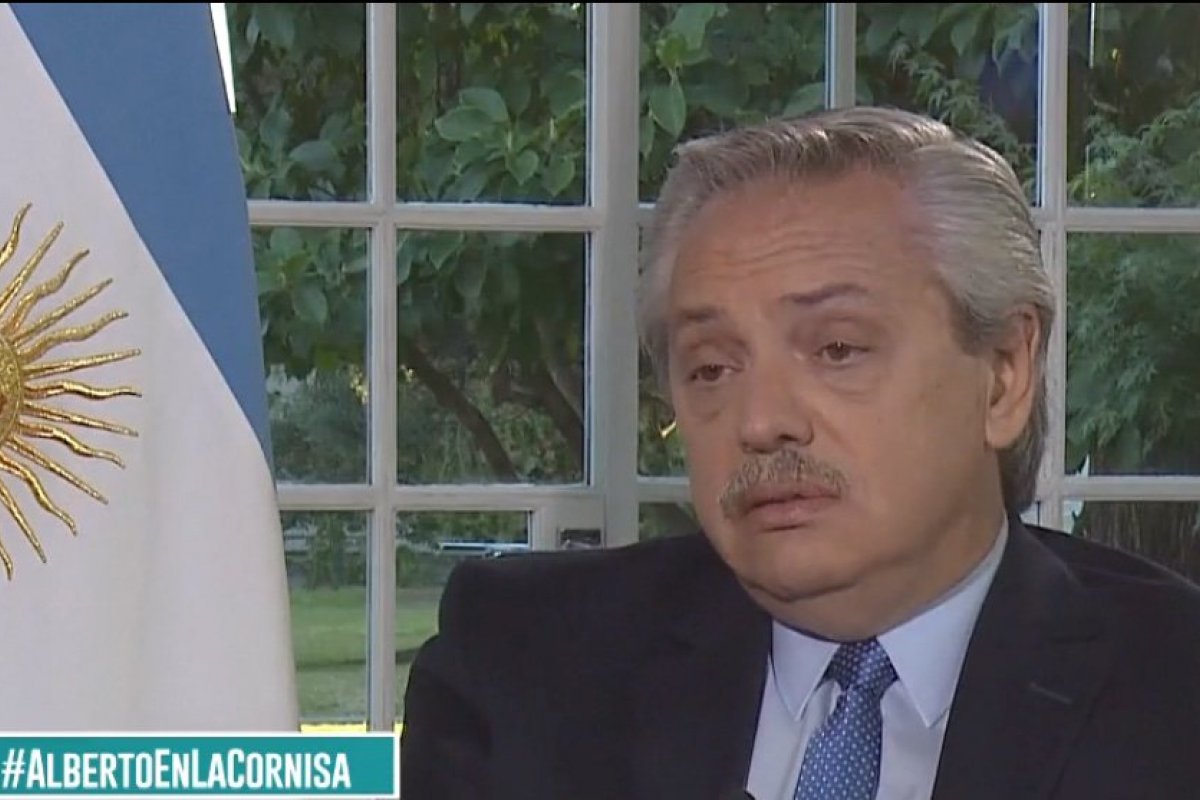 Argentina está em "calote virtual", diz o presidente Fernández