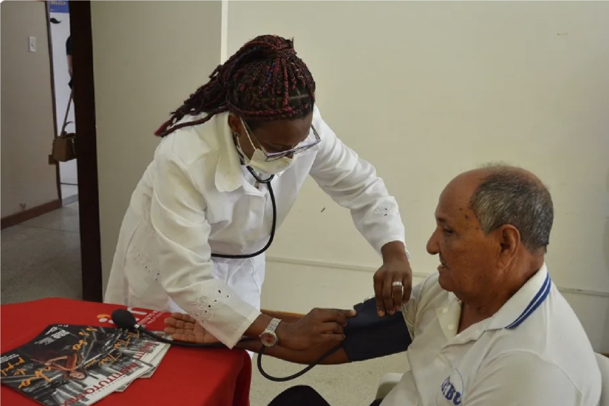 Sesab e Voluntárias Sociais da Bahia promovem Feira da Pessoa Idosa com serviços de saúde gratuitos