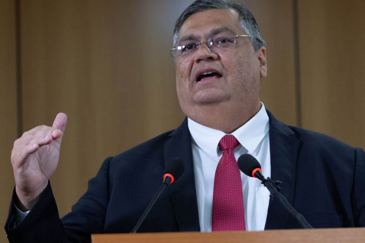 Vídeo: Dino sinaliza possível retirada do Brasil do Tribunal Penal Internacional