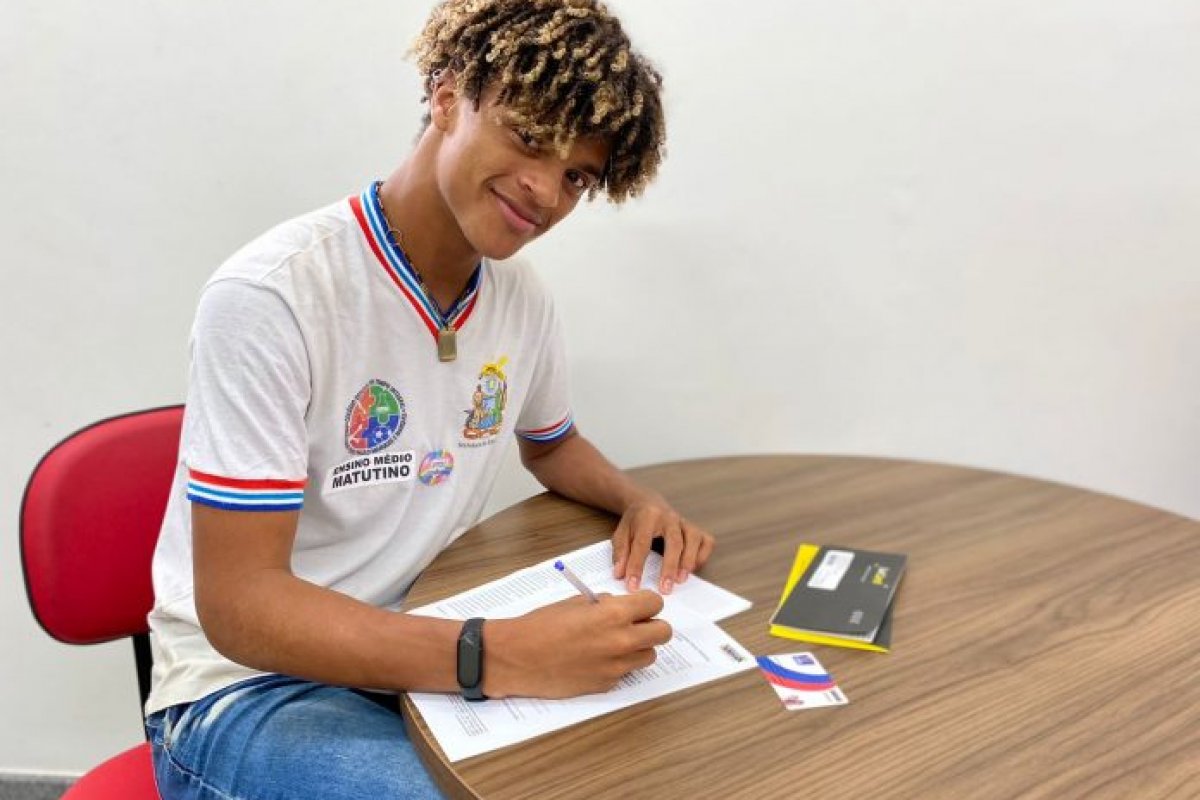 Programa Bolsa Presença muda cartão e disponibiliza R$57 milhões referentes ao mês de agosto