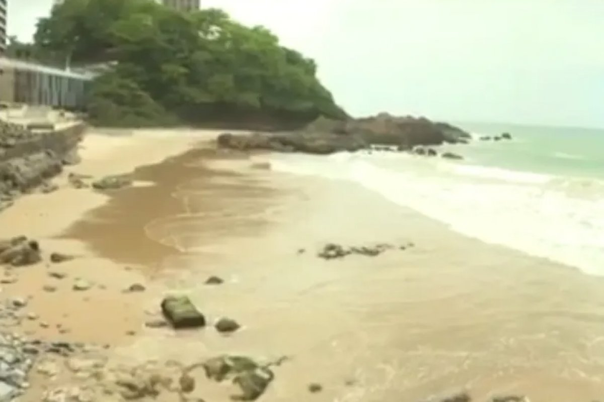 Corpo encontrado na praia de Barra do Pote pode ser do adolescente que se afogou em Ondina, segundo bombeiros