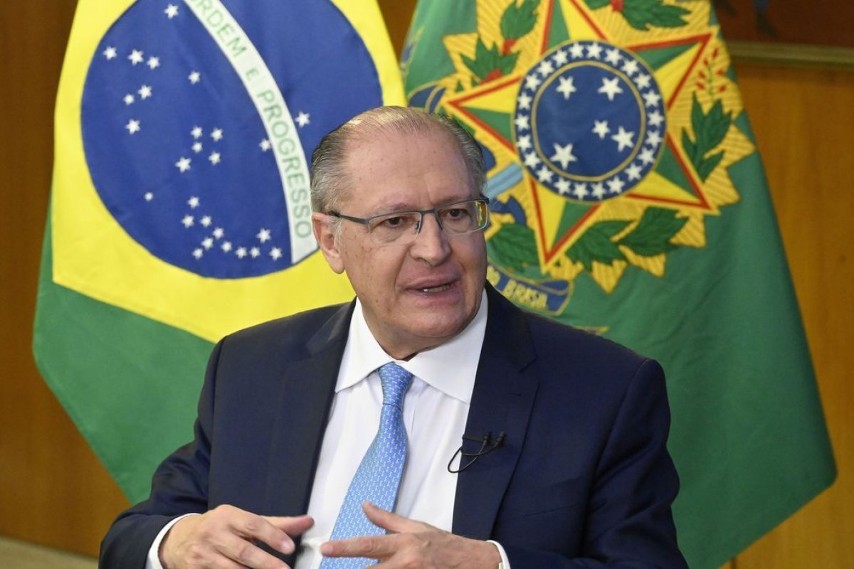 "Ninguém está acima da lei", diz Alckmin sobre atos do 8 de janeiro