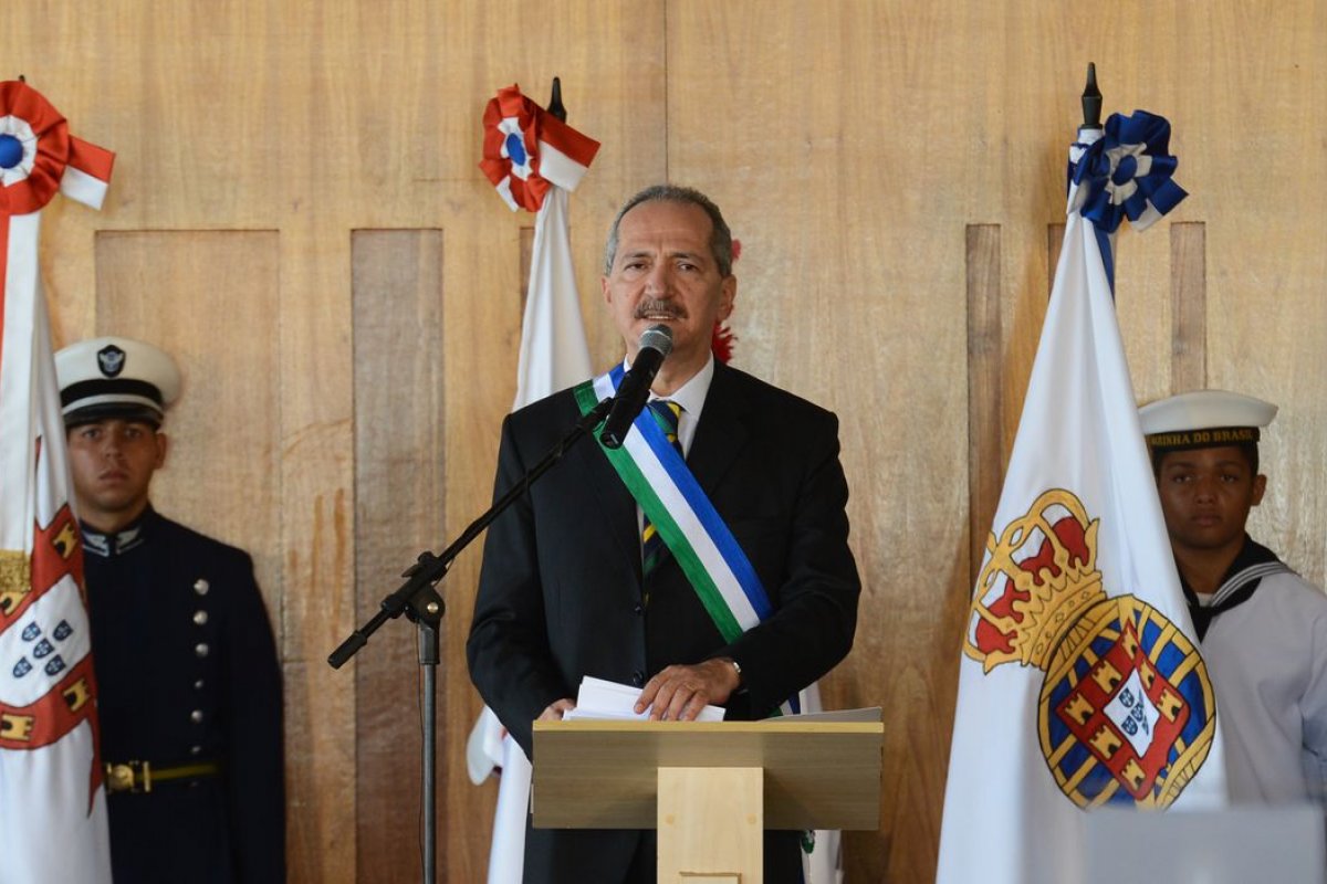 “Aras assumiu a sua responsabilidade num momento muito difícil da vida nacional", elogia ex-ministro Aldo Rebelo em documentário