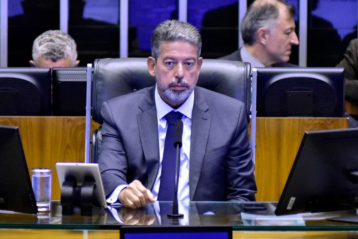 Minirreforma eleitoral flexibiliza Lei da Ficha Limpa e afrouxa regras