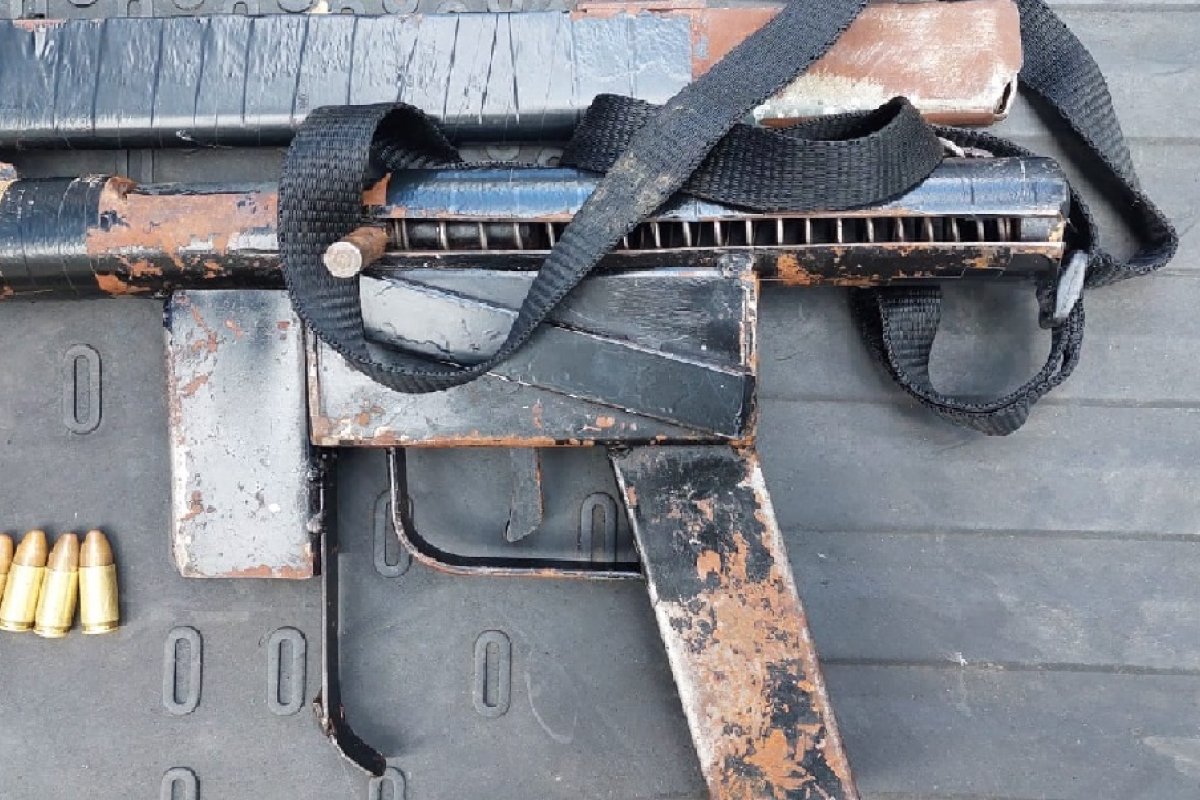 Polícia Militar apreende submetralhadora no bairro de Sete de Abril, em Salvador