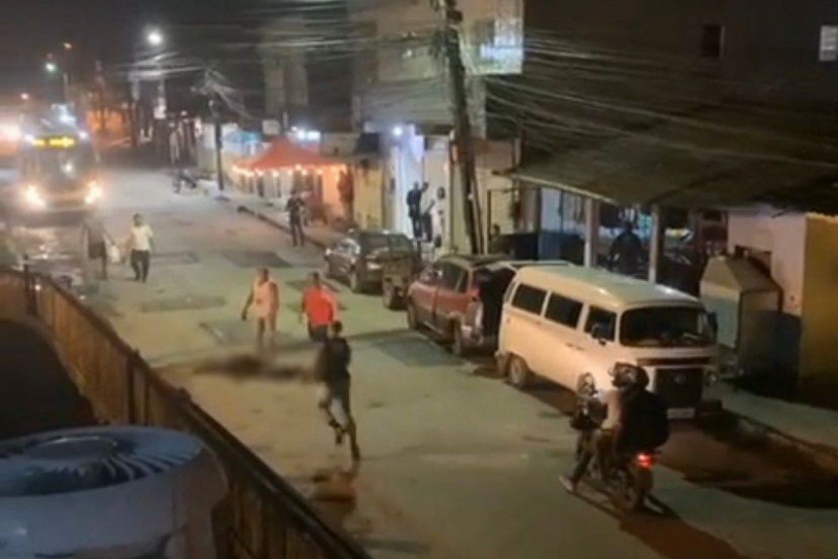 Oito pessoas são mortas em chacina na Recife; polícia investiga