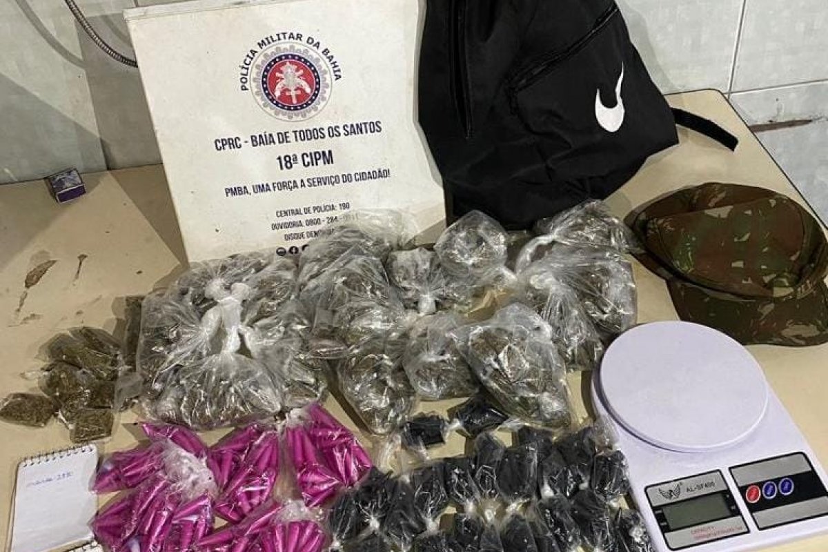 PM apreende drogas em Periperi
