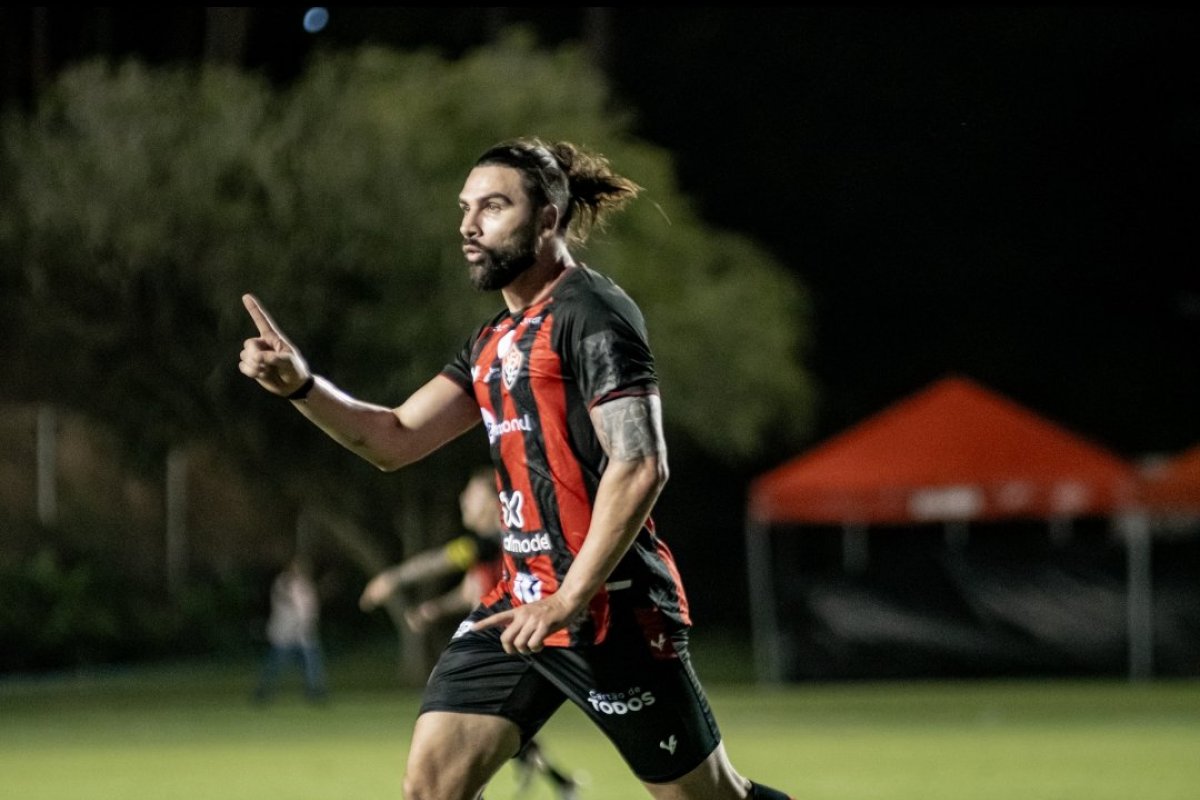 Vídeo: Vitória supera Avaí, volta a vencer na Série B e retorna para liderança; confira alguns dos gols