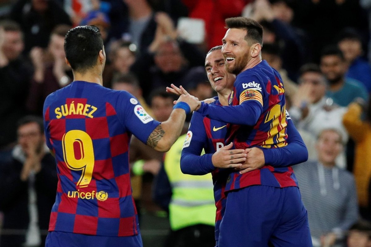 Lionel Messi e Barcelona seguem como mais bem pagos do mundo