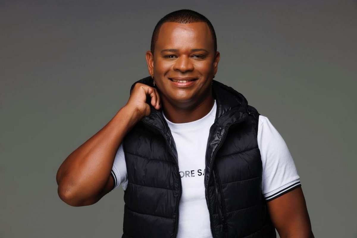 Nenho lança clipe do single 'Cheirando sua Calcinha'