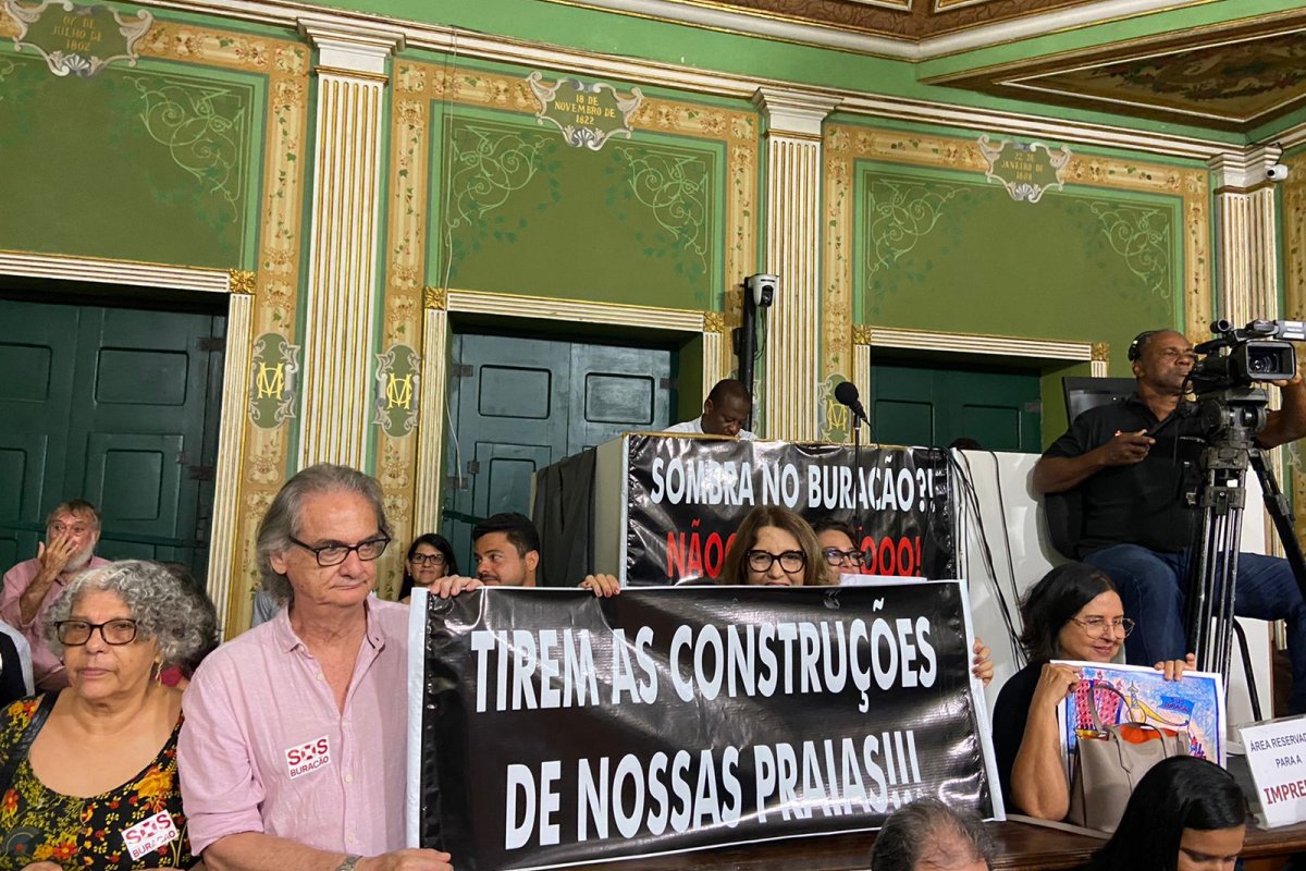 Vídeo: associação de moradores protesta contra construção de torres na Praia do Buracão