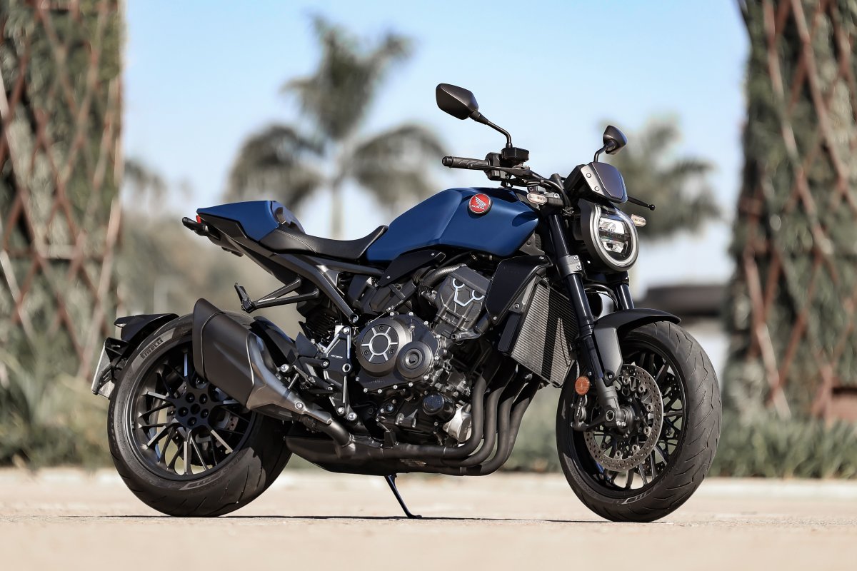 Honda CB1000R ganha novas cores e chega à linha 2024