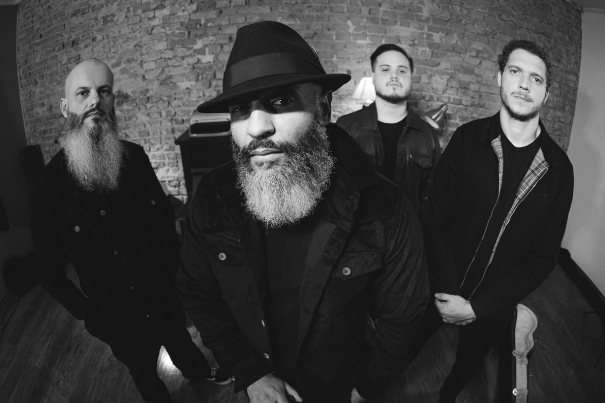 Treva fala de libertação no álbum de estreia, 'Em Própria Razão'