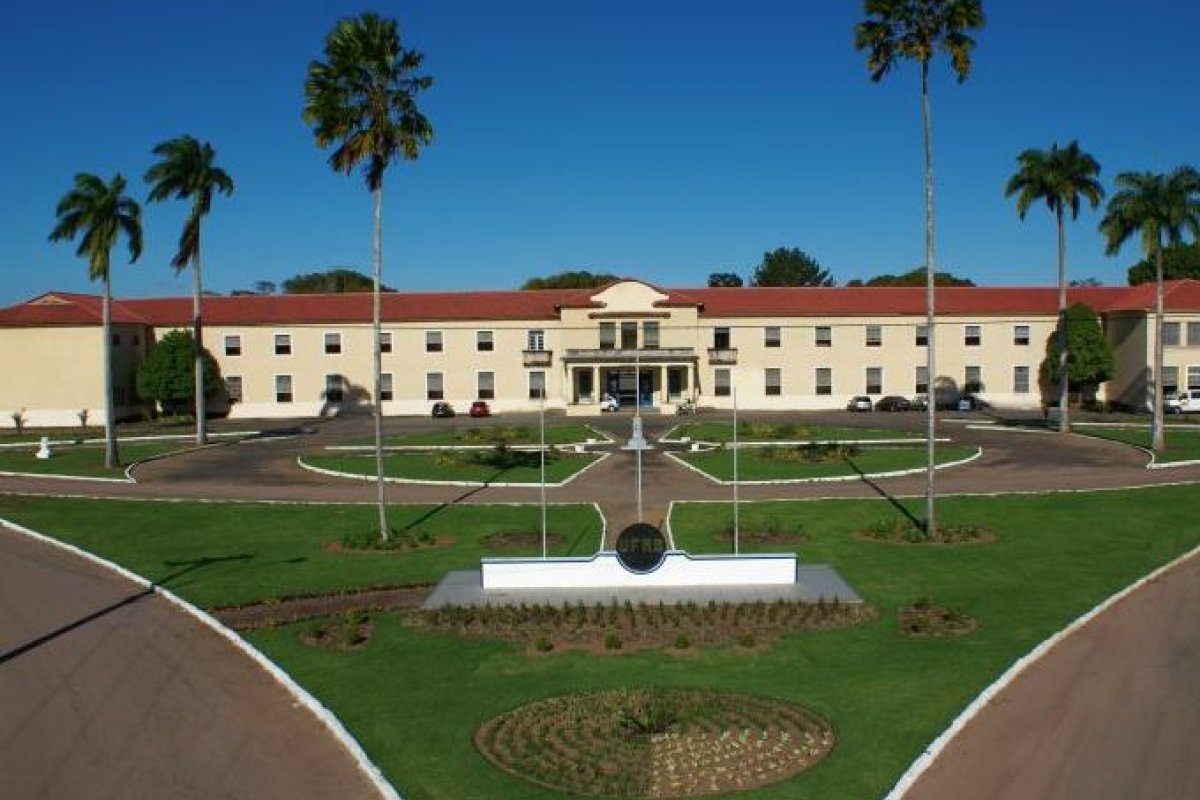 UFRB oferece 13 vagas para professor na modalidade à distância