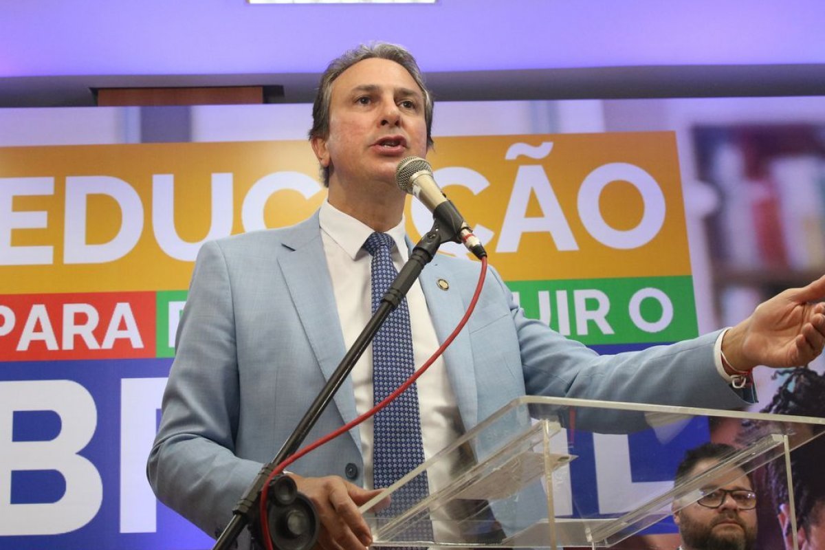 Alunos devem responder legalmente aos fatos ocorridos, diz Ministro da Educação